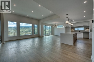 1070 Emslie Street - Photo 29