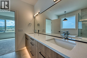 1070 Emslie Street - Photo 43