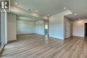 1070 Emslie Street - Photo 46