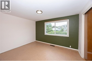 691 Bay Avenue - Photo 9