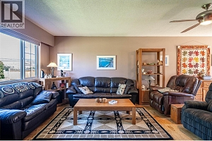 6281 Pleasant Valley Road - Photo 20