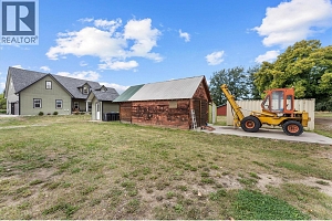 3550 Benvoulin Road - Photo 54