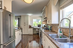 1853 Glenhaven Crescent - Photo 5