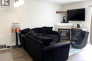 1607 43 Avenue Unit# 304 Lot# SL 10 - Photo 3