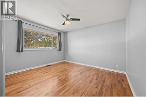 1445 Glenview Avenue - Photo 18