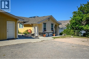 7848 Okanagan Landing Bench Road - Photo 2