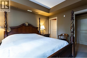 1795 Country Club Drive Unit# 105 - Photo 31