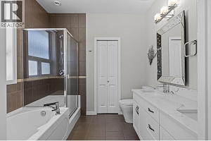311 Poonian Street - Photo 30