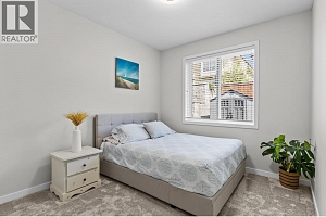 311 Poonian Street - Photo 33