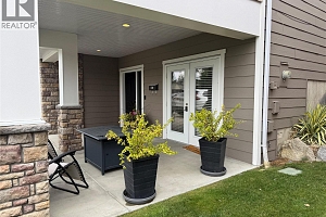311 Poonian Street - Photo 40