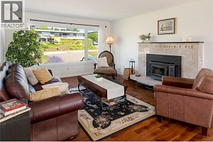 833 HAWTHORNE Road - Photo 2