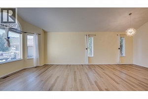 653 6th Street - Photo 12