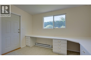 653 6th Street - Photo 21