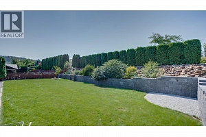 653 6th Street - Photo 26