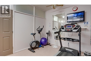 653 6th Street - Photo 45