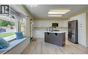 653 6th Street - Photo 7