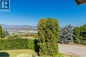 1685 Jonathan Road - Photo 10