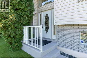 1685 Jonathan Road - Photo 2