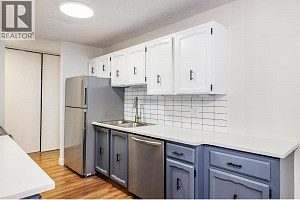 555 Rowcliffe Avenue Unit# 307 - Photo 3