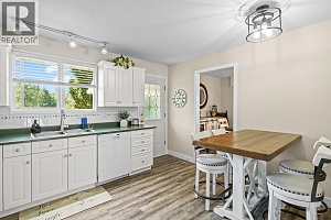 1085 Tamarack Drive - Photo 9