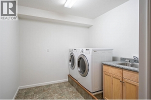 4491 Hebbert Road - Photo 69