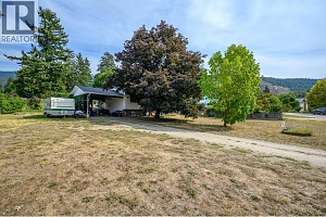3478 Lockhart Crescent - Photo 2