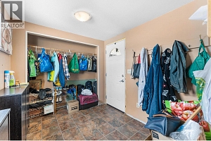 3381 Village Green Way Unit# 28 - Photo 4