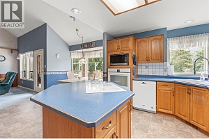 995 Shuswap River Drive - Photo 33