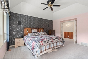 995 Shuswap River Drive - Photo 41