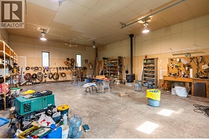 995 Shuswap River Drive - Photo 51