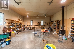 995 Shuswap River Drive - Photo 54