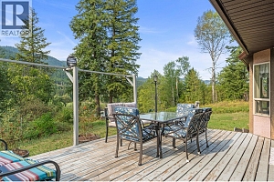 995 Shuswap River Drive - Photo 8