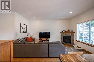3774 Glover Avenue - Photo 24