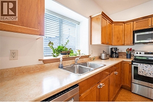 3774 Glover Avenue - Photo 6