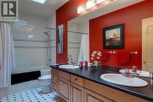 1061 Avondale Place - Photo 55