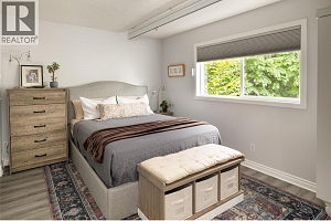 764 MAYFAIR Court - Photo 16