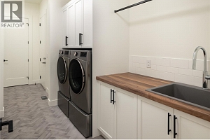 5650 The Edge Place Unit# 110 - Photo 30