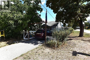 2201 34 Street - Photo 2