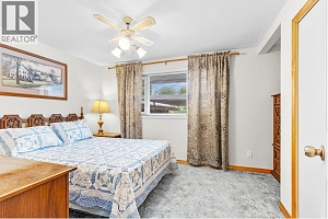 983 Glengarry Street - Photo 16