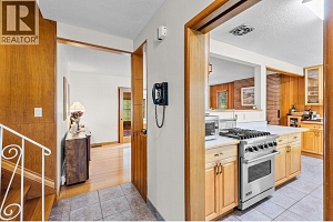 983 Glengarry Street - Photo 3