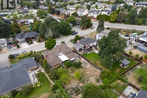 983 Glengarry Street - Photo 43