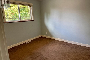 3353 Greenwood Court - Photo 9