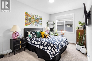 115 Wyndham Crescent Unit# 1 - Photo 33