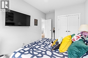 115 Wyndham Crescent Unit# 1 - Photo 34