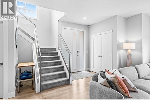 115 Wyndham Crescent Unit# 1 - Photo 4