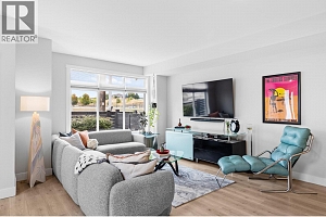 115 Wyndham Crescent Unit# 1 - Photo 5