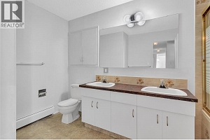6501 Sherburn Road - Photo 16