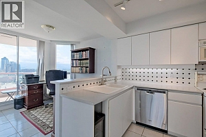 1160 Sunset Drive Unit# 1103 - Photo 12