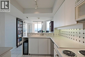 1160 Sunset Drive Unit# 1103 - Photo 13