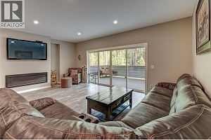 4820 33 Highway E - Photo 2